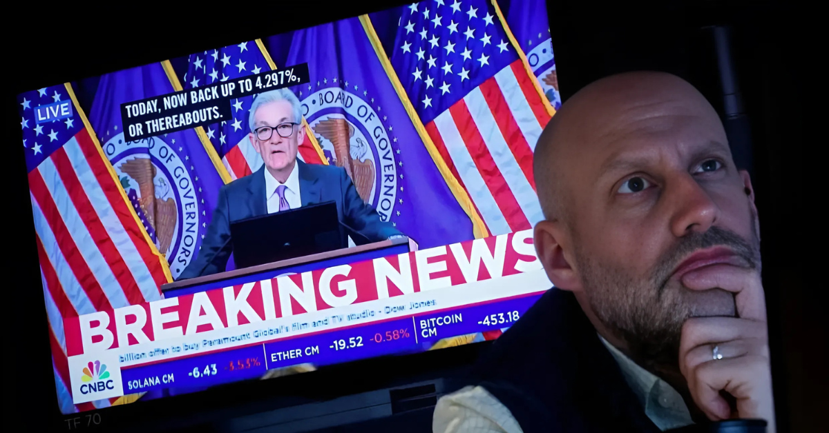 Global stocks rose Wednesday alongside U.S. Treasury yields, as Fed minutes signaled more rate cuts, with investors eyeing upcoming inflation data.
Image Source: The Star